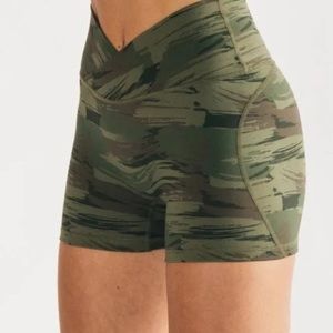Alphalete Surface Power Shorts Olive Canvas Camo